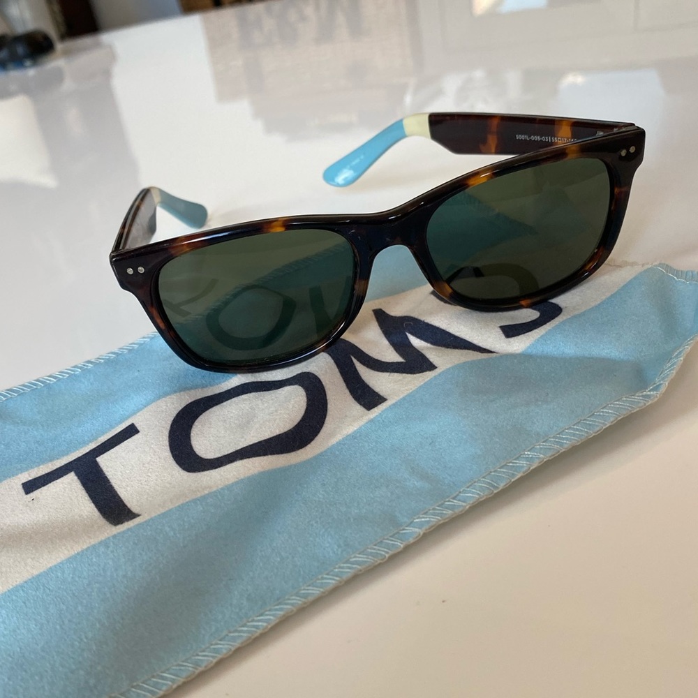 TOMS Beachmaster Sunglasses / Tortoise Shell